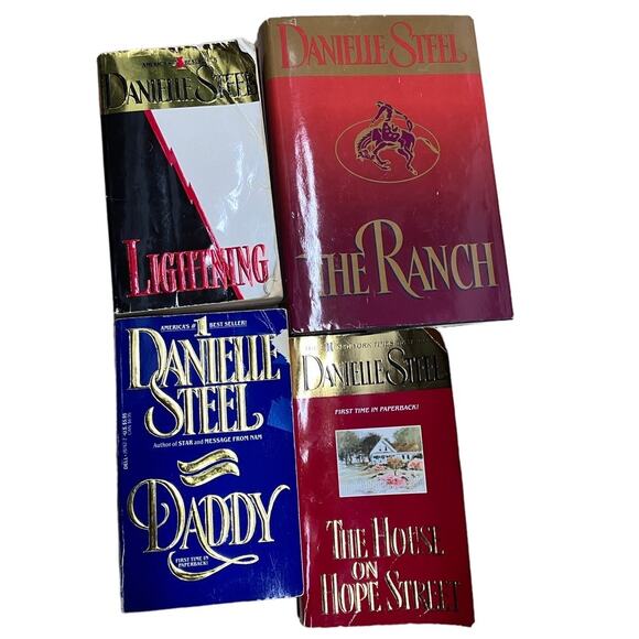 Daniel Steel Lot of 4 Paperback HC Ranch, Daddy, Lightning, Hotel, Romance Books - Picture 1 of 5